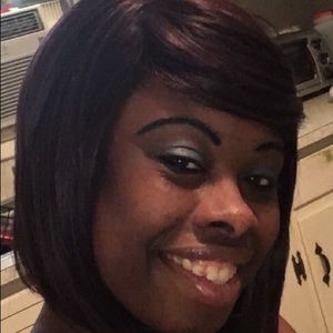 Meet your Posher, Letitia